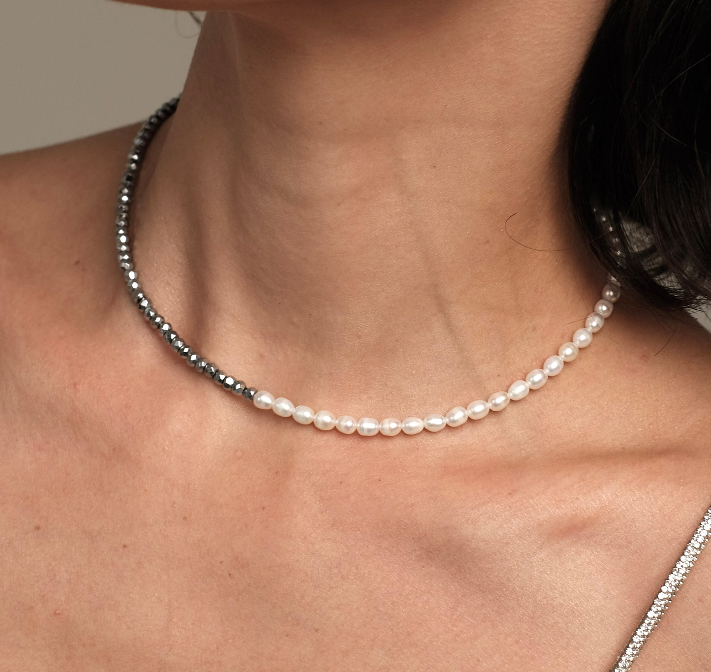 Natural pearl and hematite necklace 2