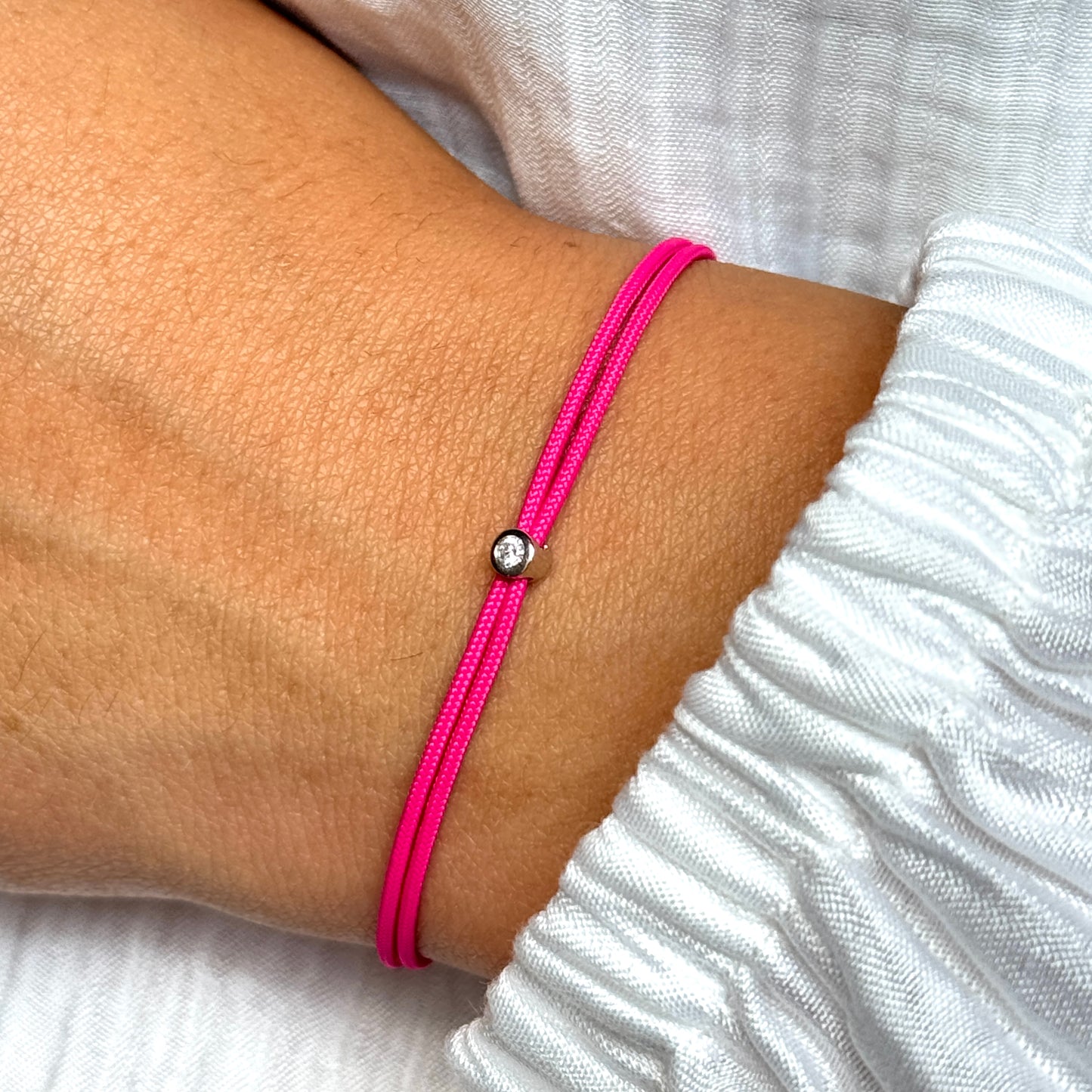 String bracelet with 0.03ct diamond - Pink/gold