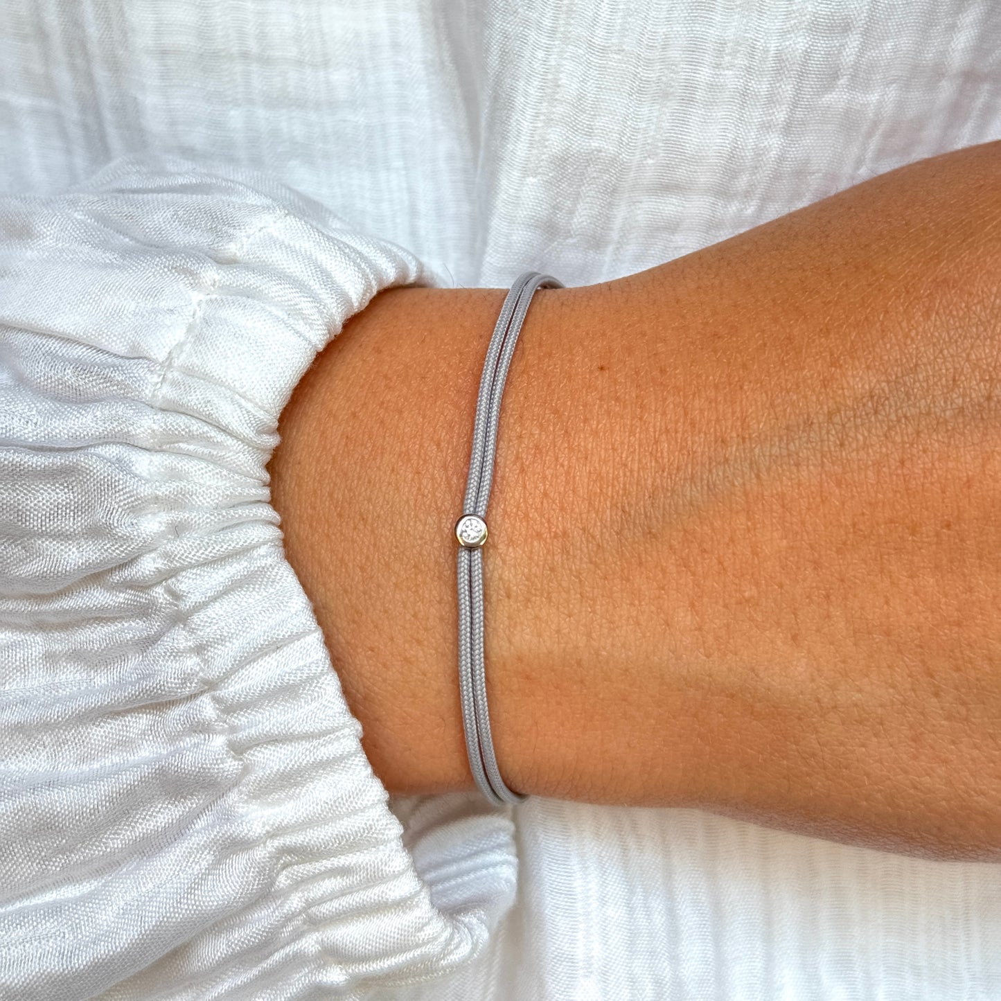 String bracelet with 0.03ct diamond - Grey/gold