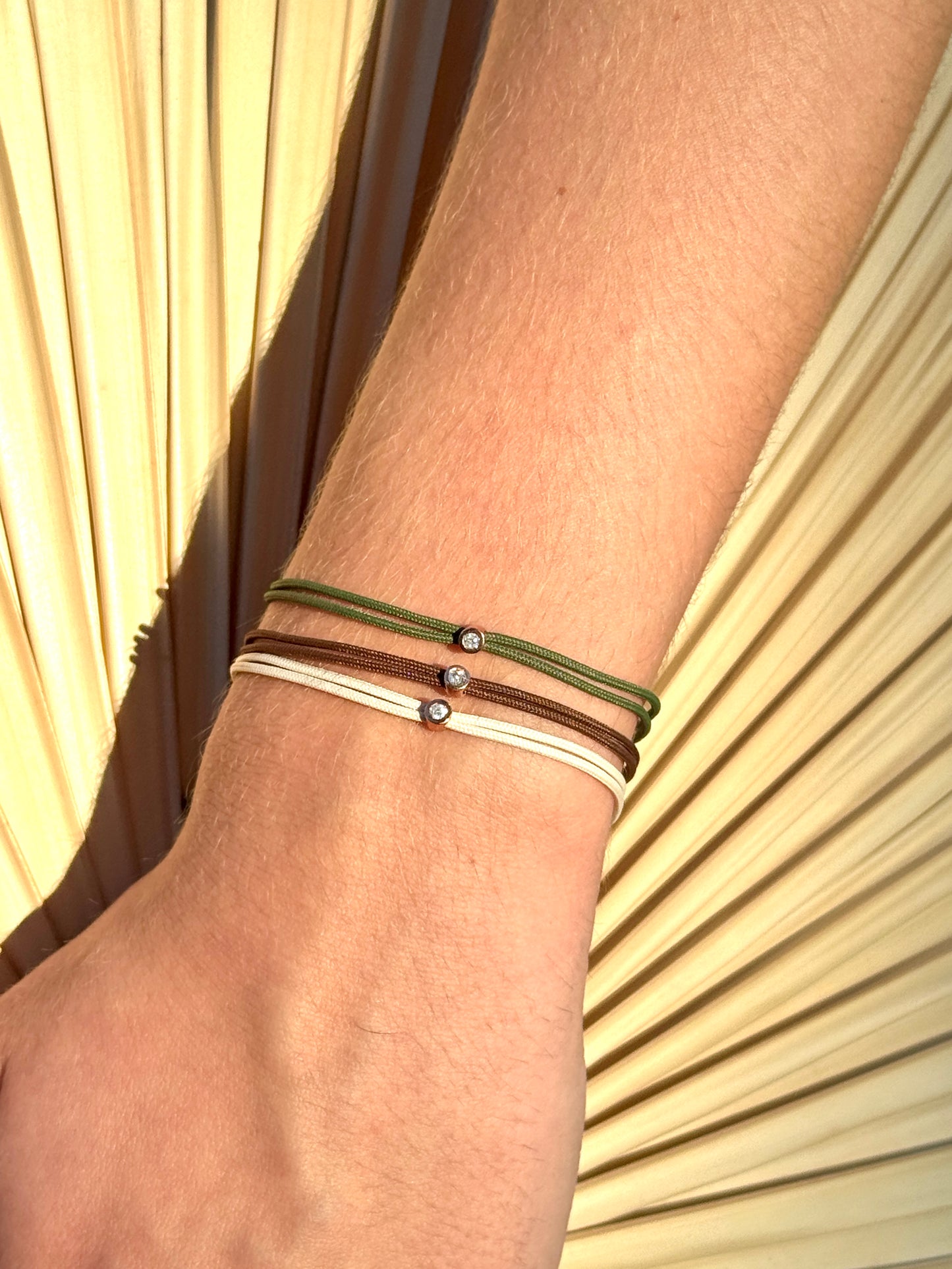 String bracelet with 0.03ct diamond - Ivory/silver