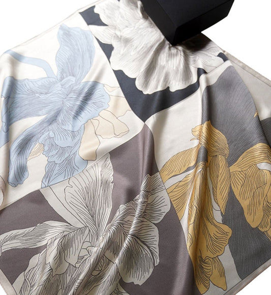 100% šilkinė skarelė "Four seasons"