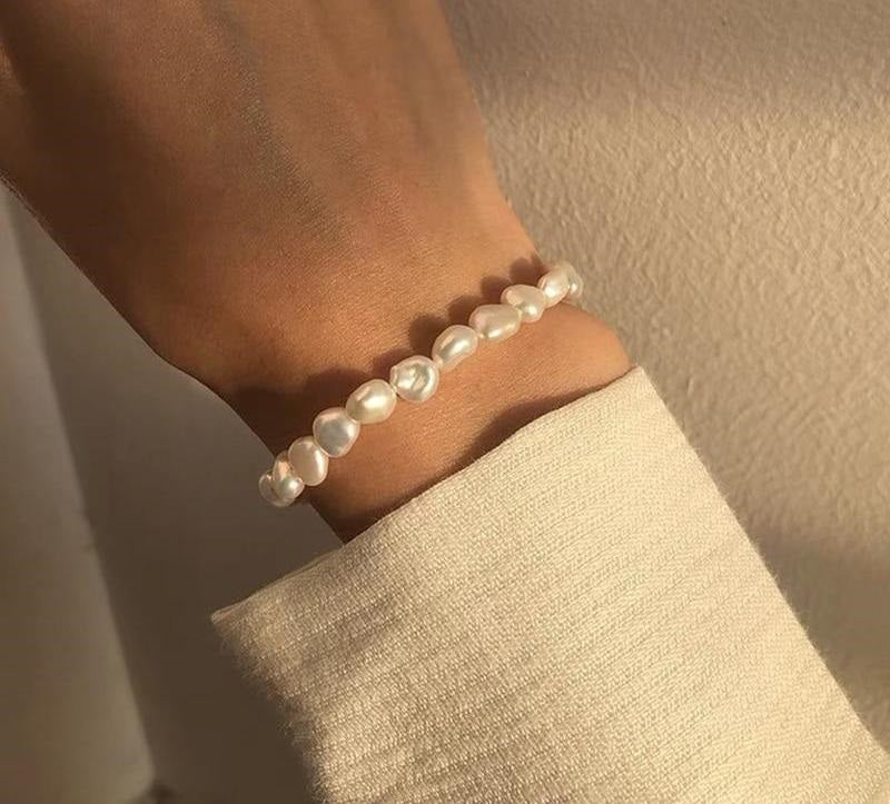 Pearl bracelet with gold plated / silver details "Marina"