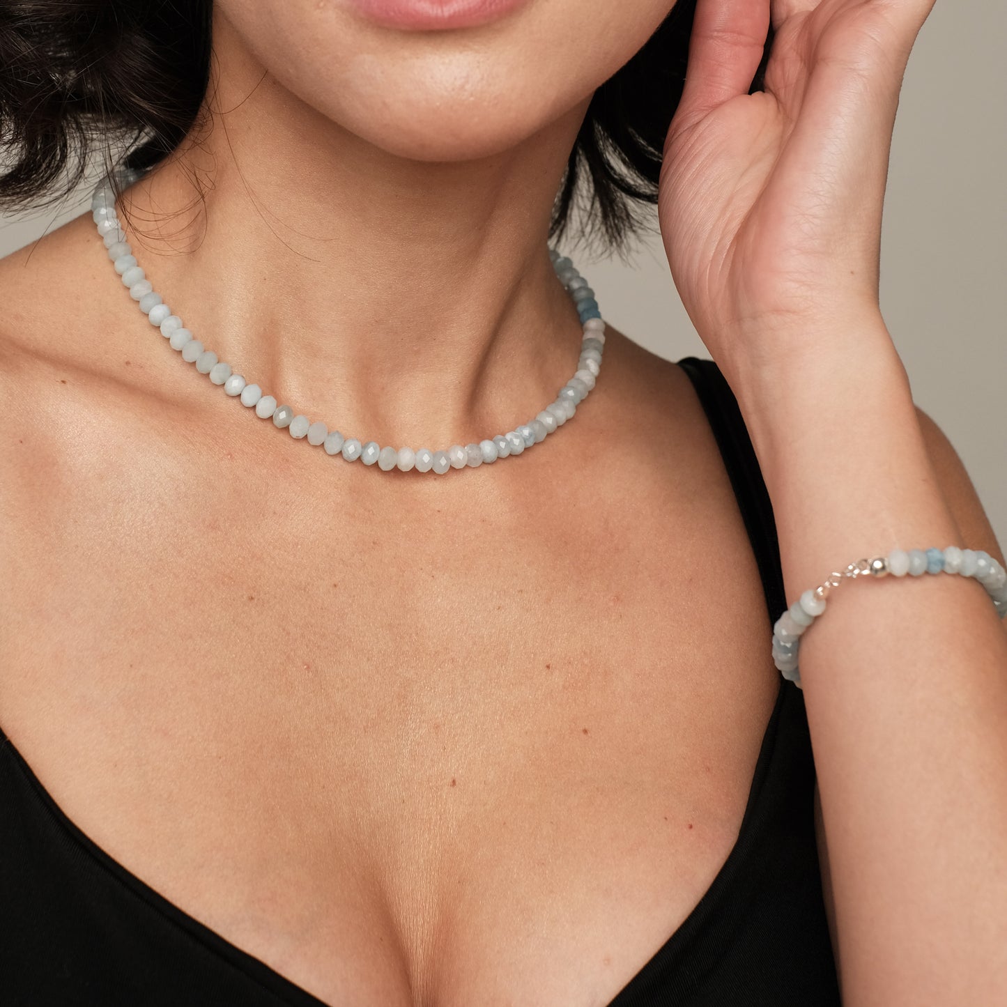 Akvamarīna kaklarota,  5-6mm.