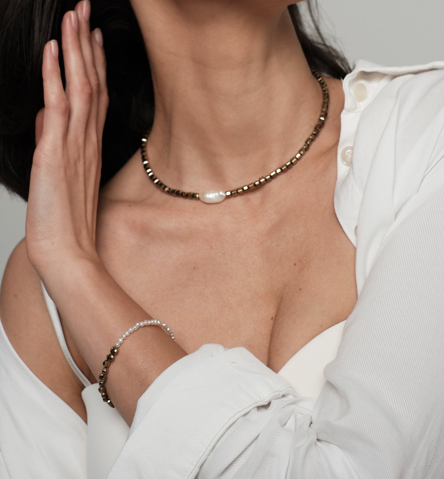 Hematite necklace "Baroque"