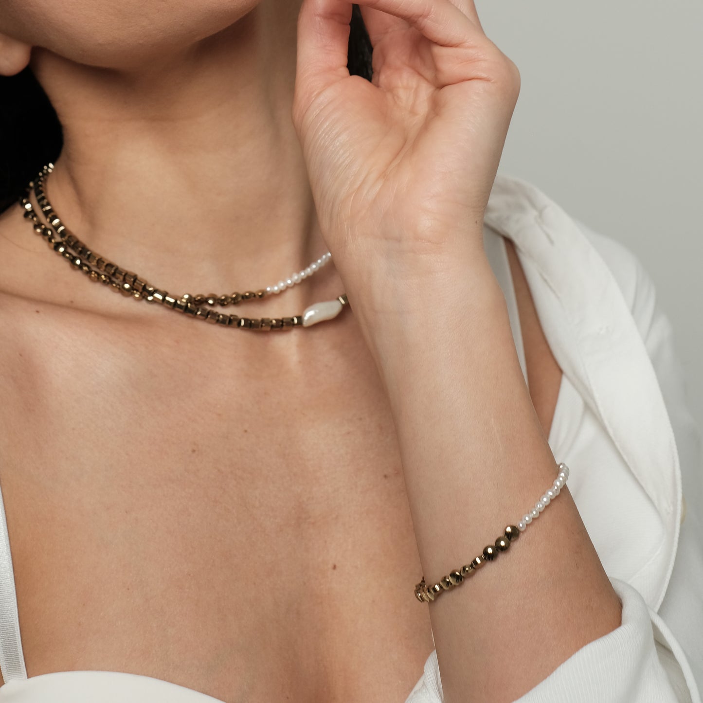 Hematite necklace "Baroque"