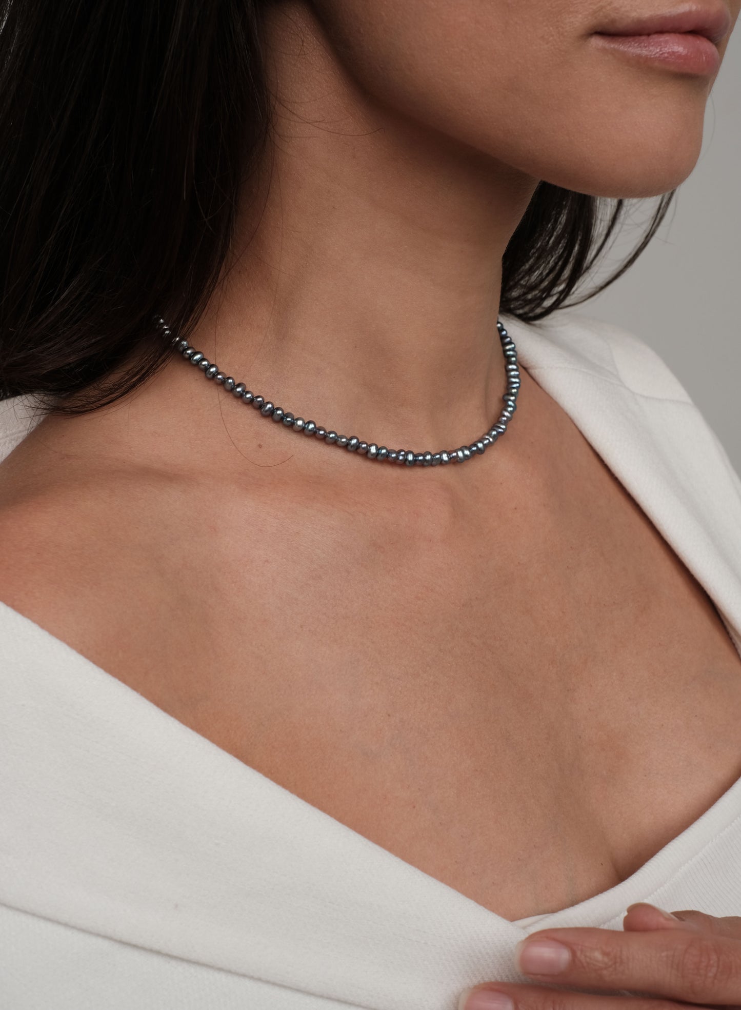 Blue pearl necklace