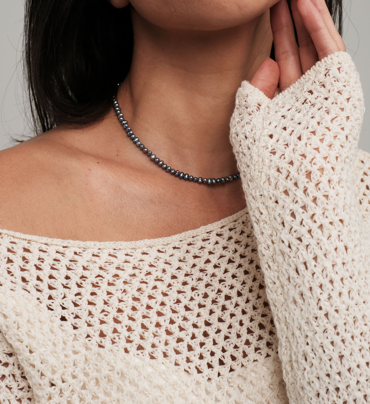 Blue pearl necklace