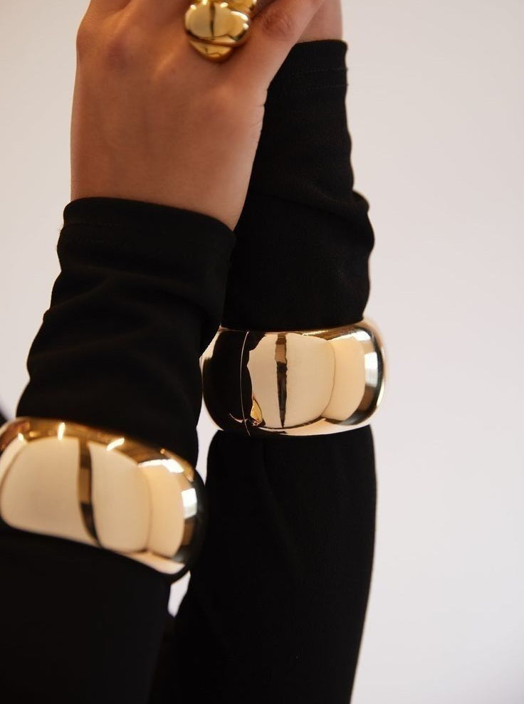 Massive Bracelet 4