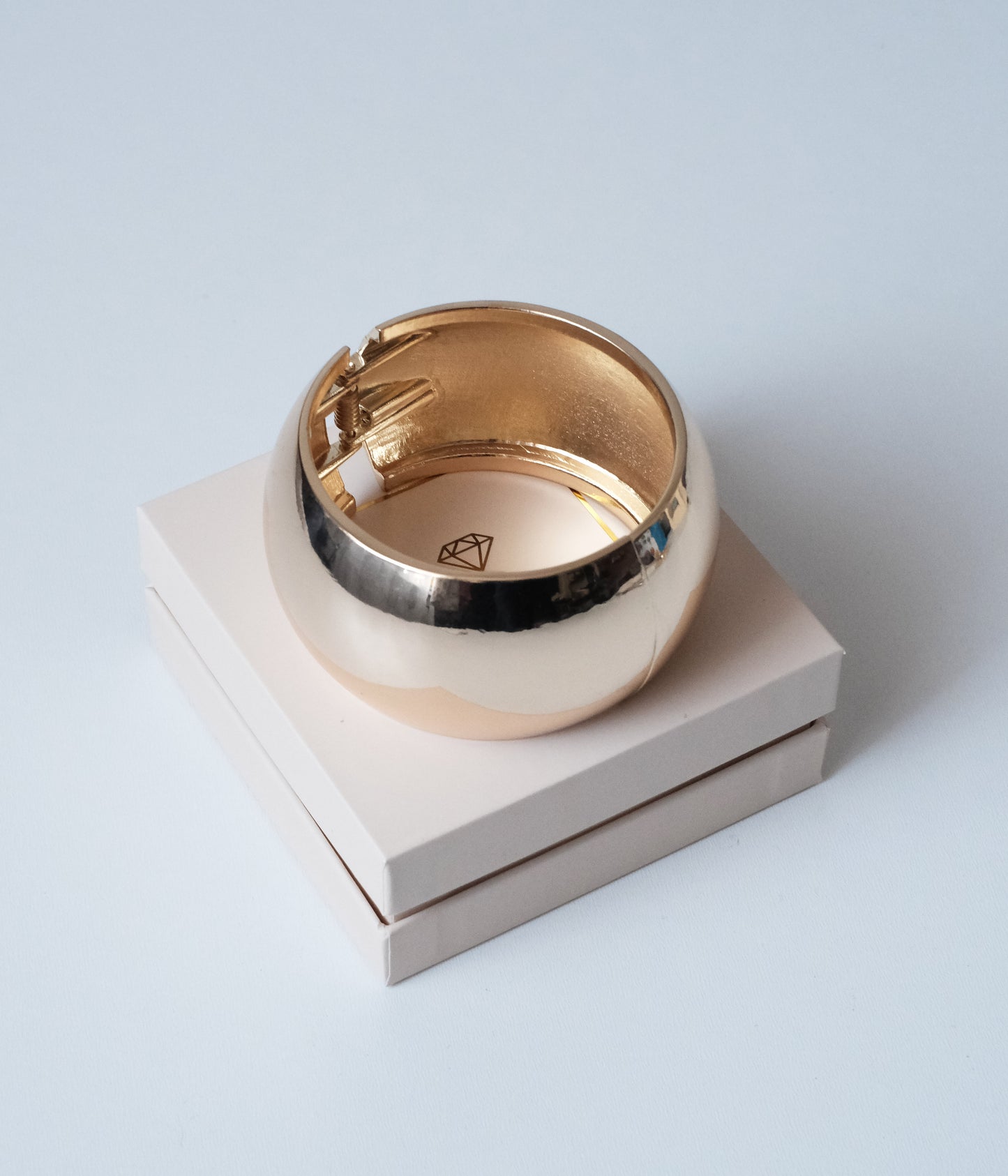 Massive Bracelet 4