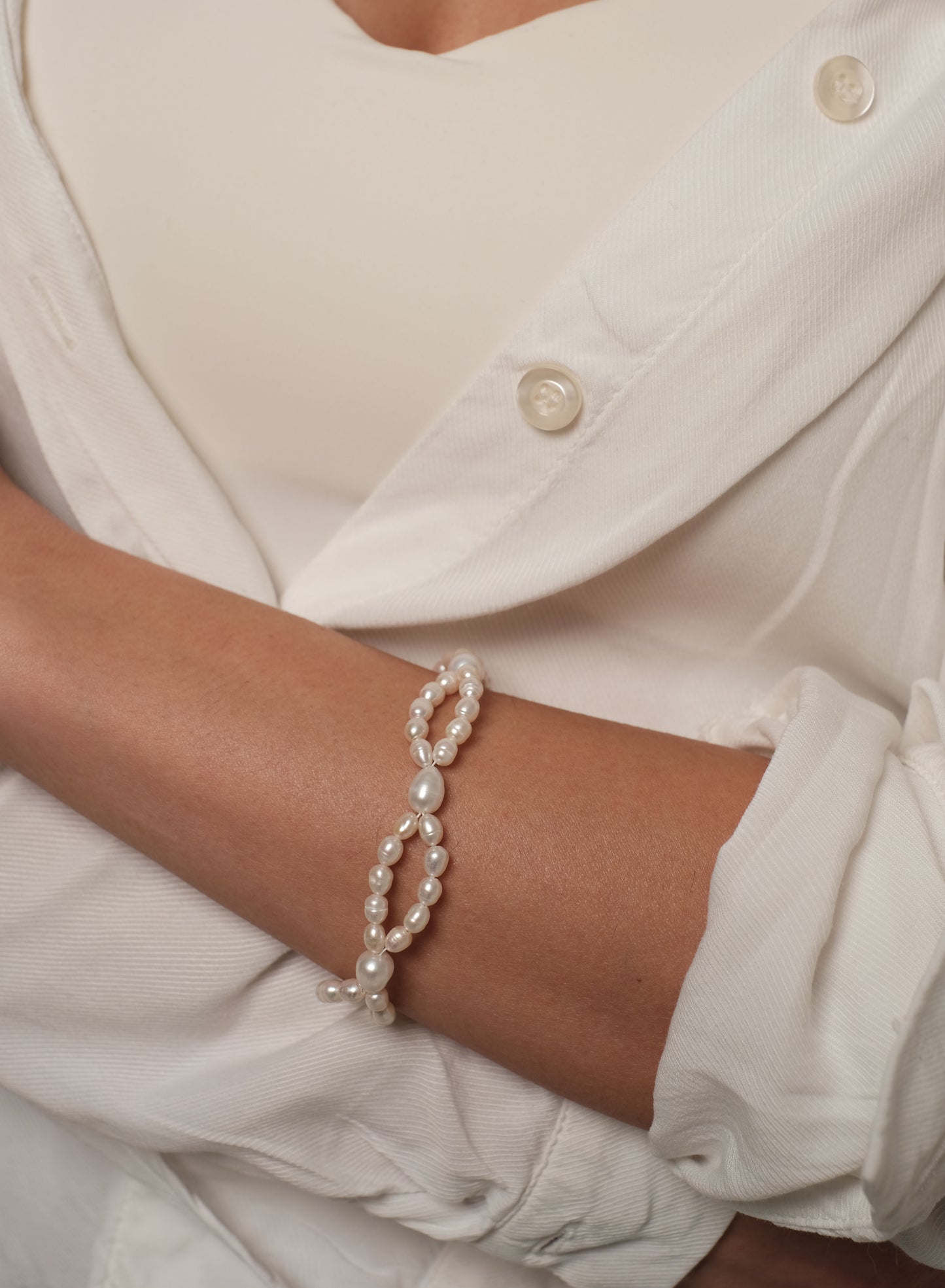 Natural pearl bracelet "Bow"