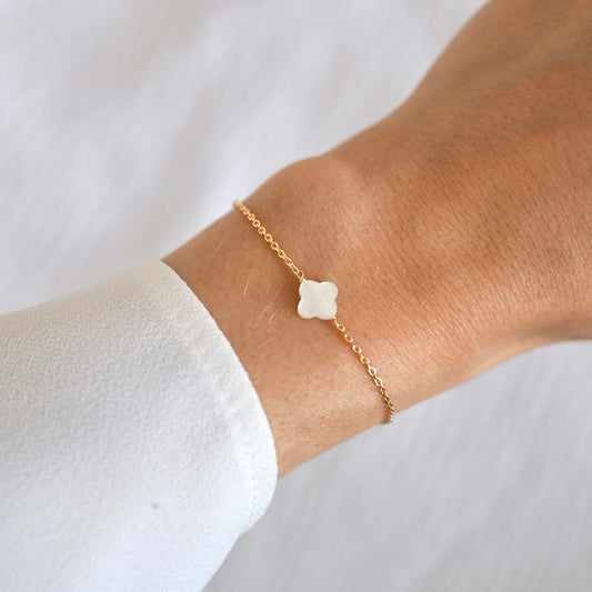 Bracelet with natural mother-of-pearl