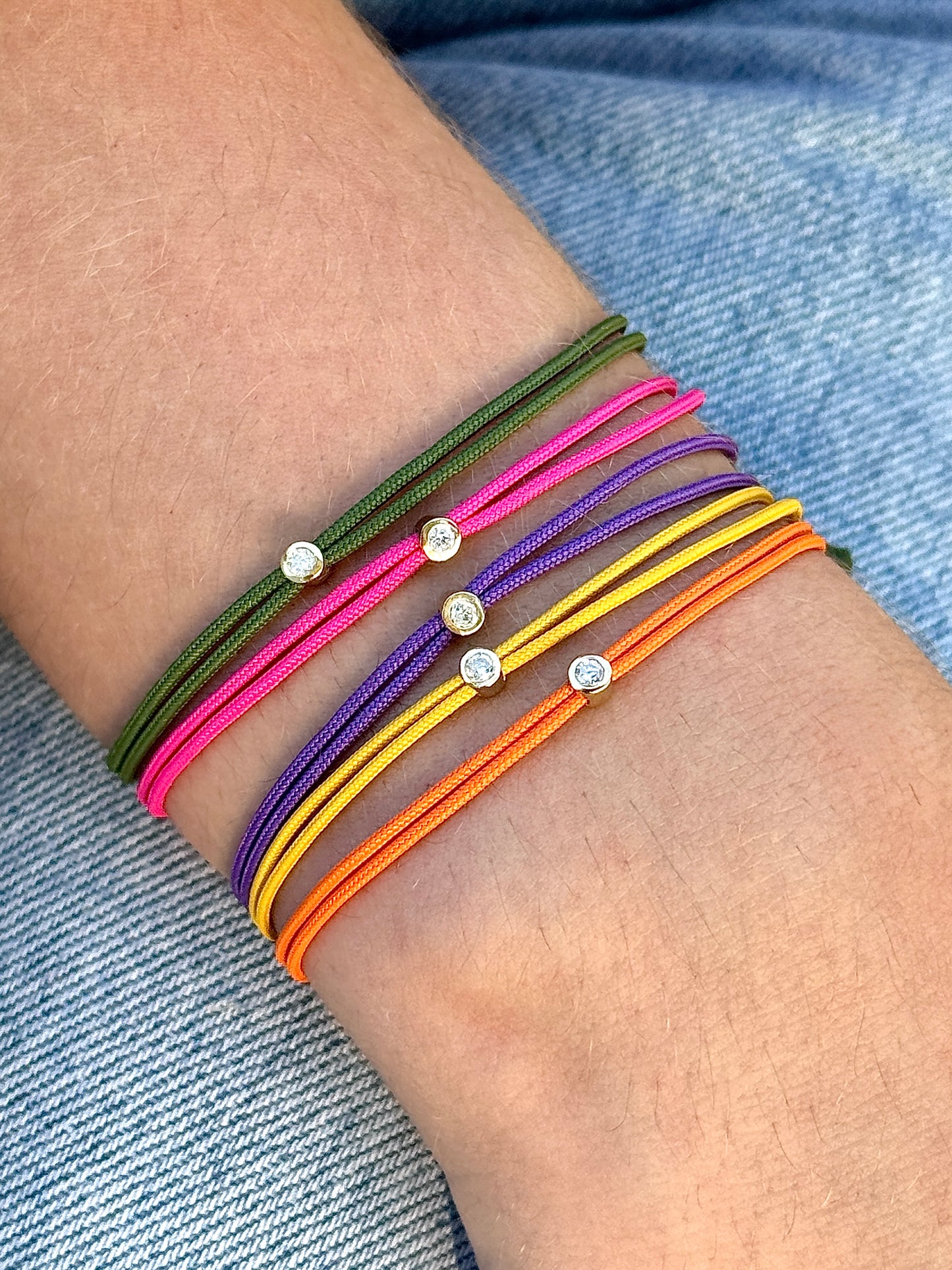 String bracelet with 0.03ct diamond - Pink/gold