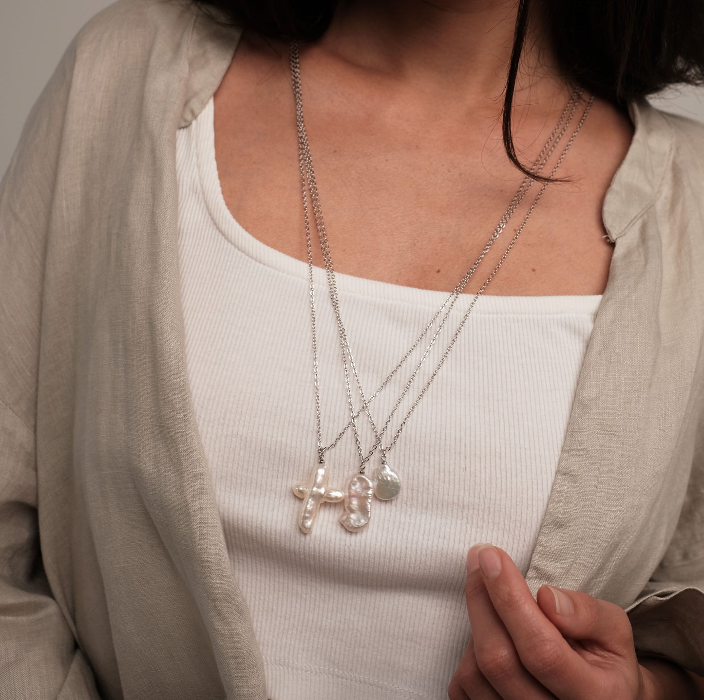Silver plated necklace 70cm with natural Baroque pearl