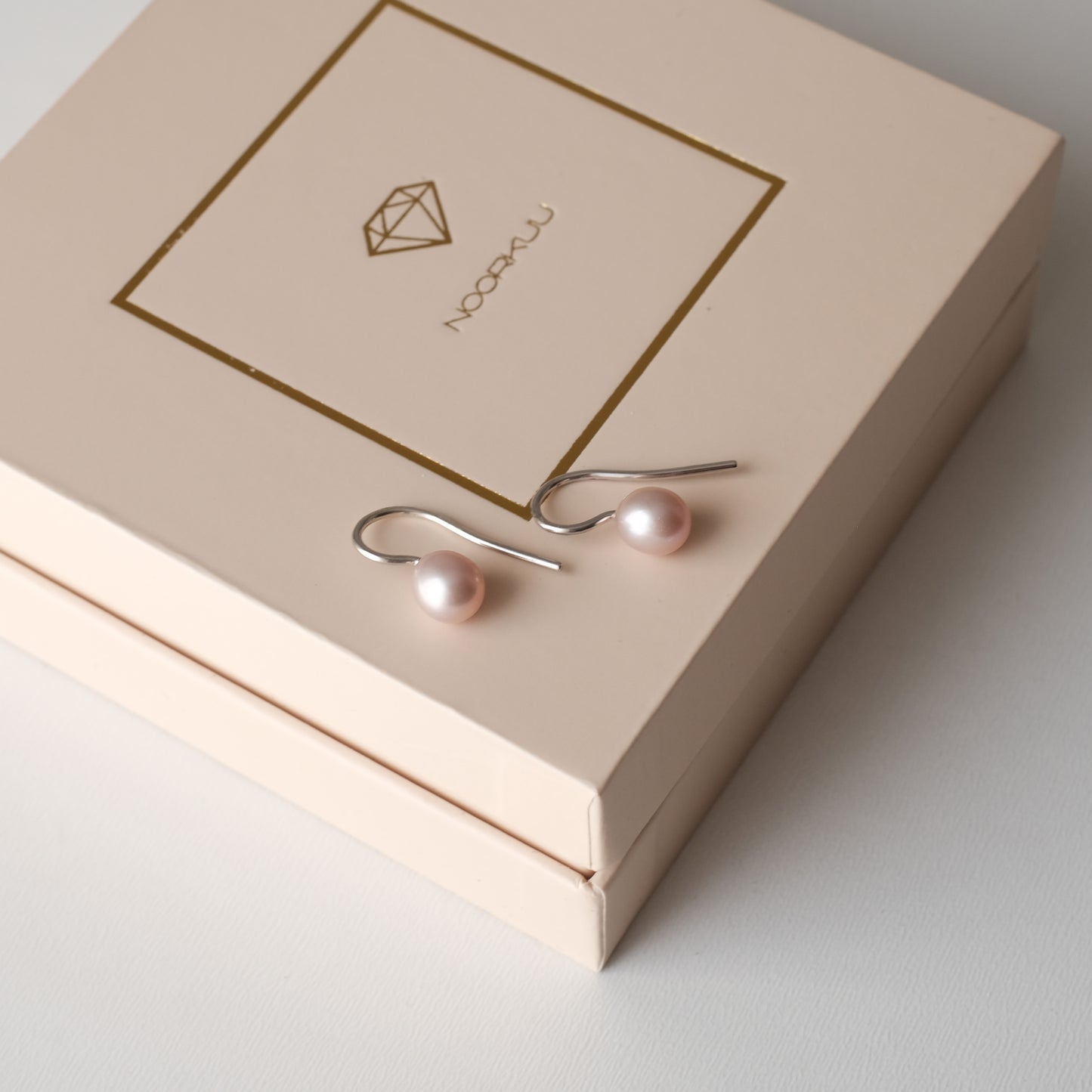 925 sterling silver earrings with natural pearls