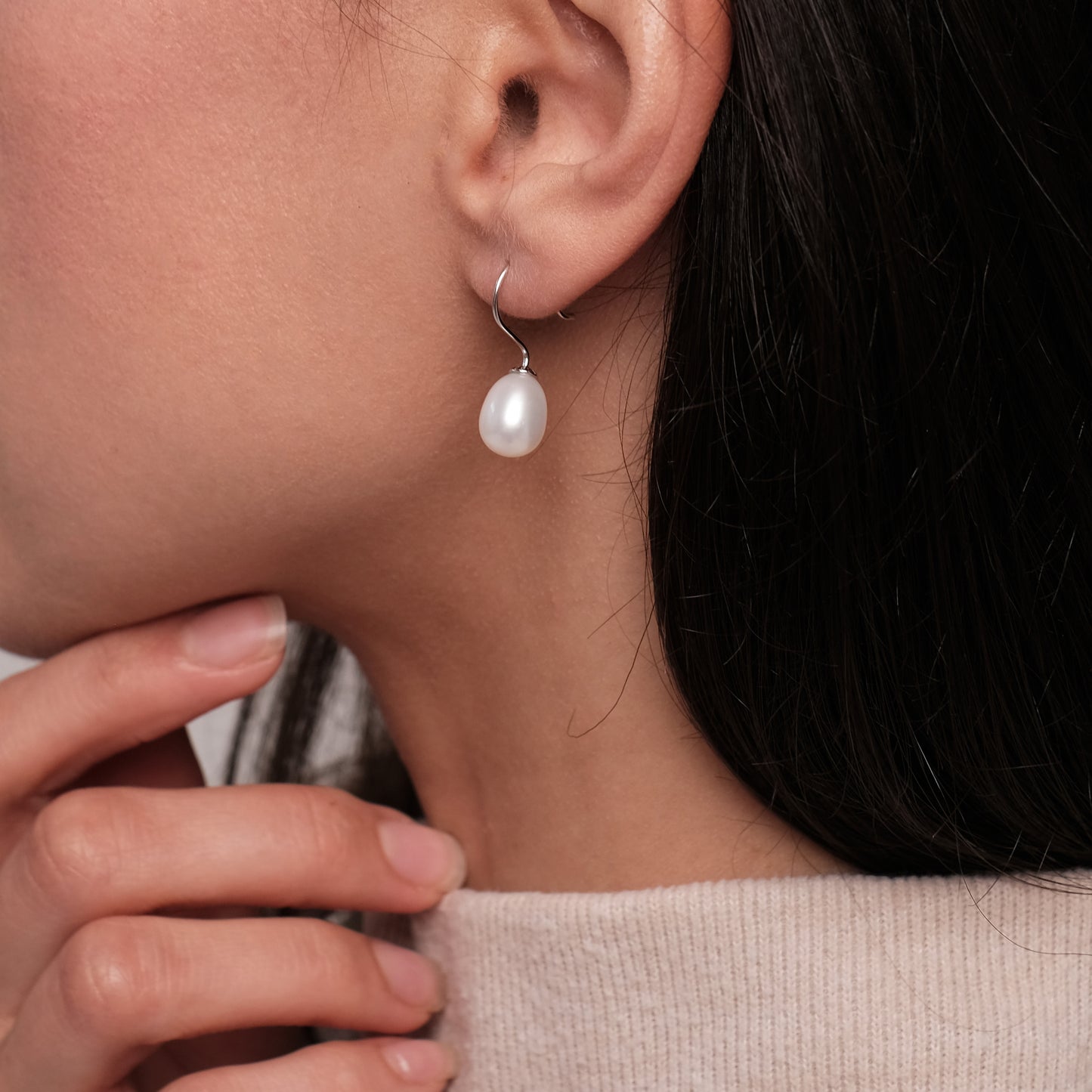 925 sterling silver earrings with natural pearls