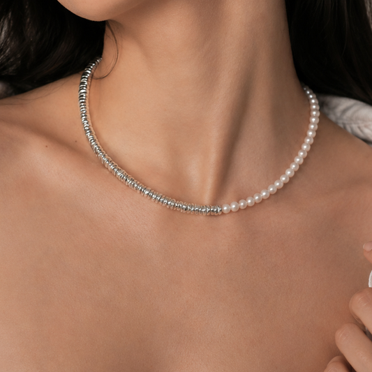 Dabīgo pērļu un hematīta kaklarota "Silver"