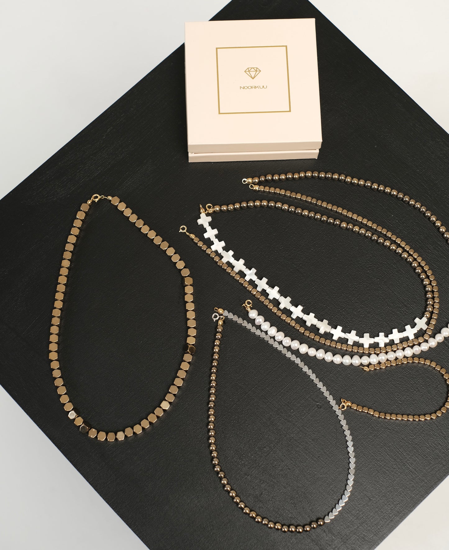 Mother of pearl and hematite necklace 11