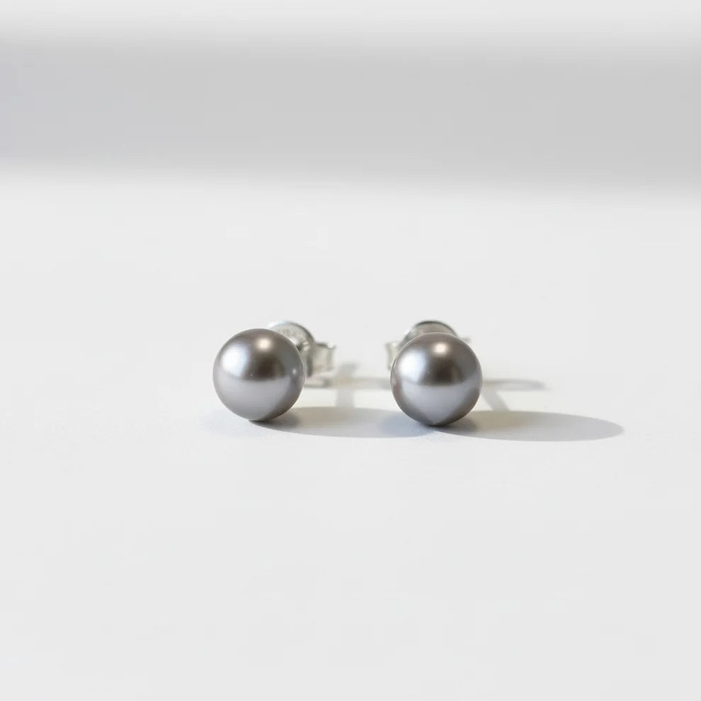 Hõbekõrvarõngad pärliga "Grey"