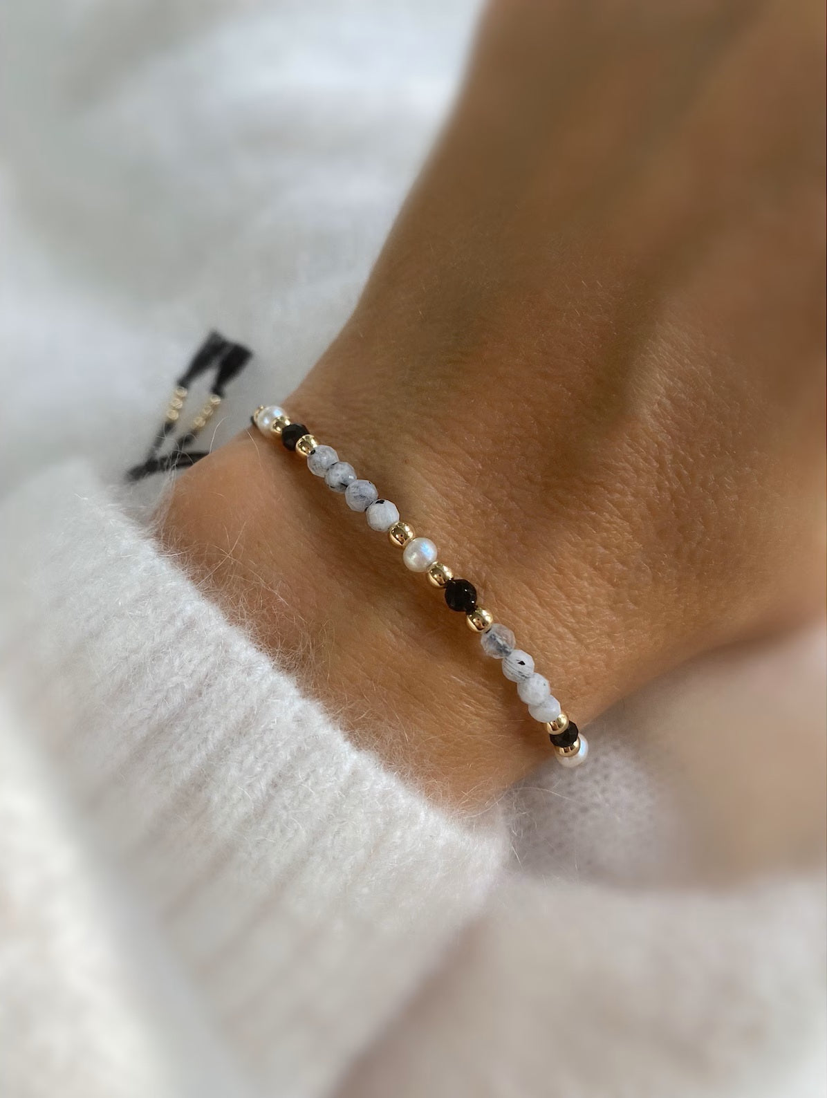 Natural gemstone and pearl bracelet "Dawn"