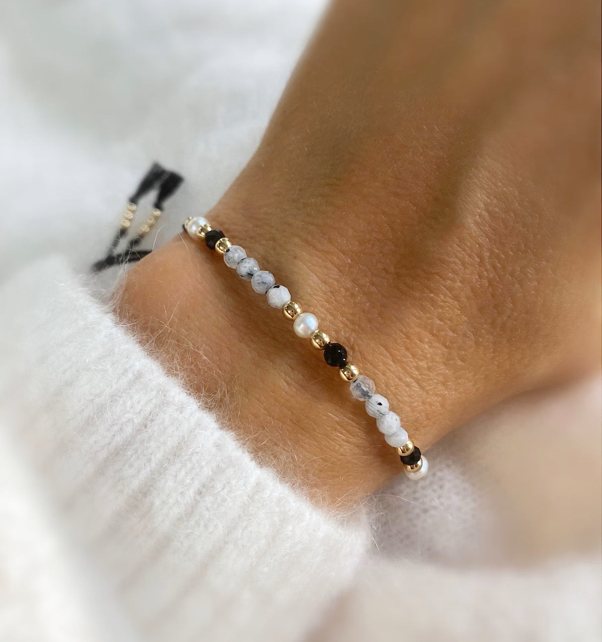 Natural gemstone and pearl bracelet "Dawn"