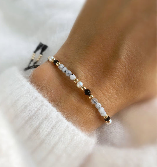 Natural gemstone and pearl bracelet "Dawn"