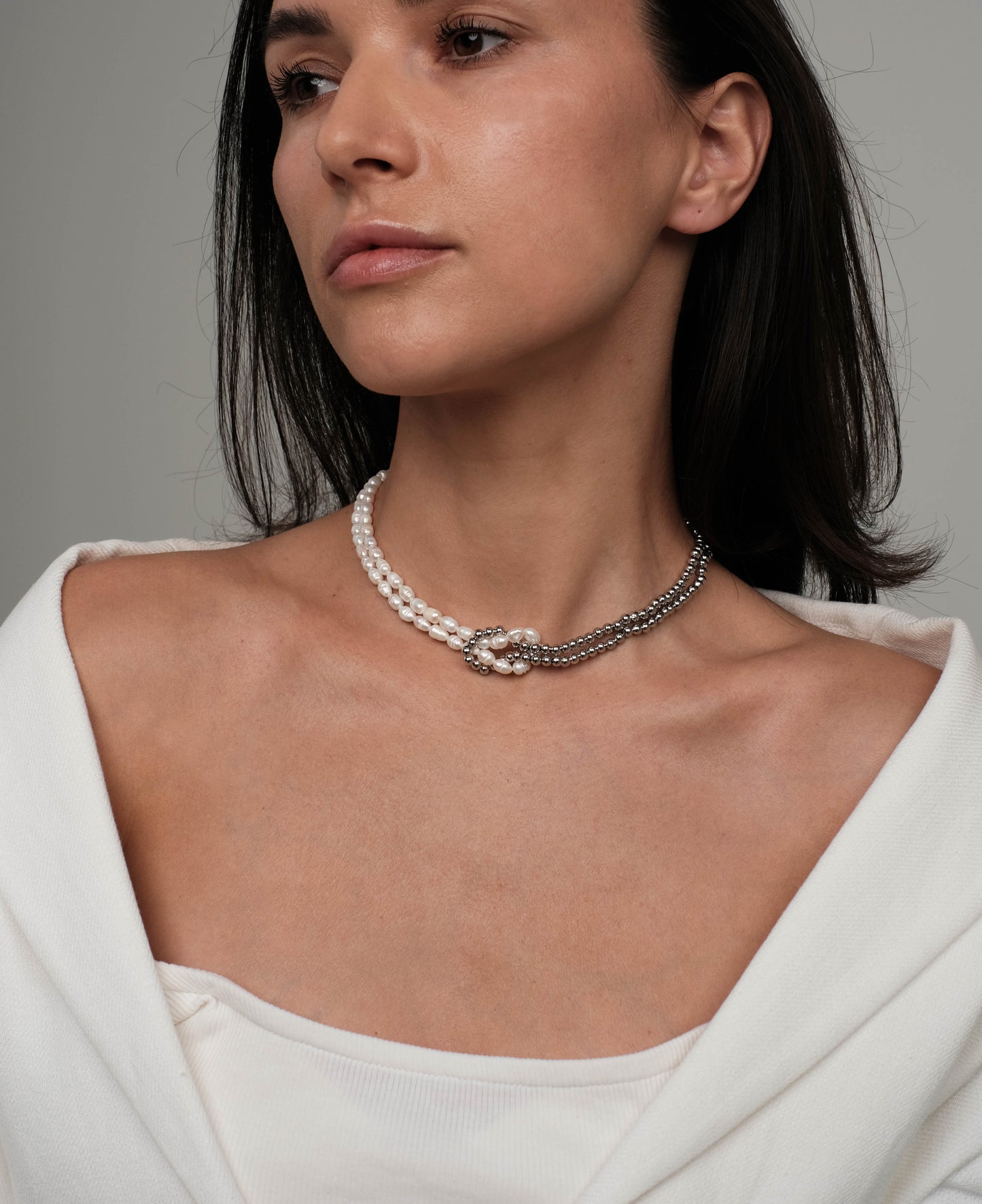 Natural pearl necklace "Knot"