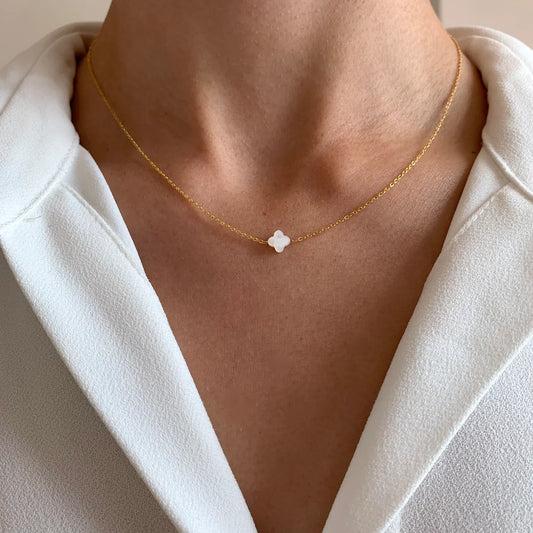Necklace with natural mother-of-pearl