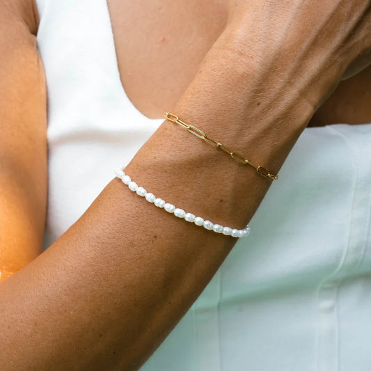 Pearl bracelet with gold plated / silver details
