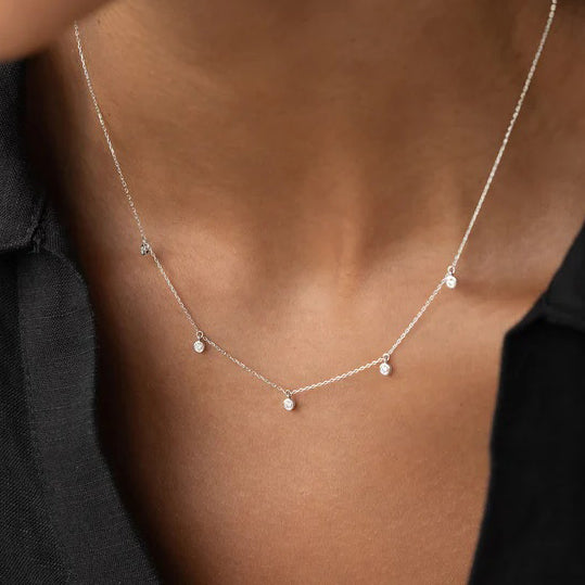 Hõbedast kaelaehe 5 tsirkooniga