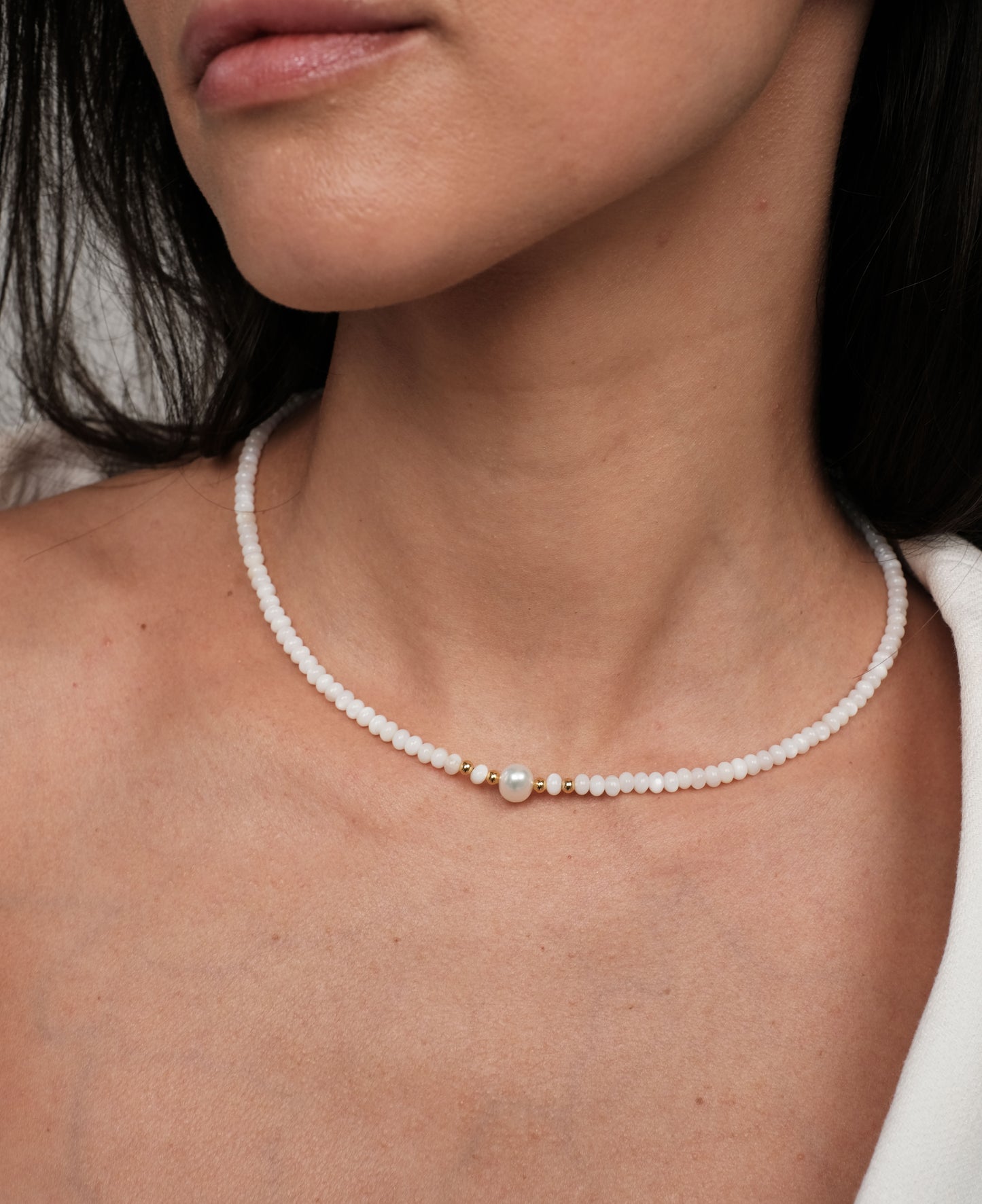 Natural pearl and moonstone necklace "Tiny moon"