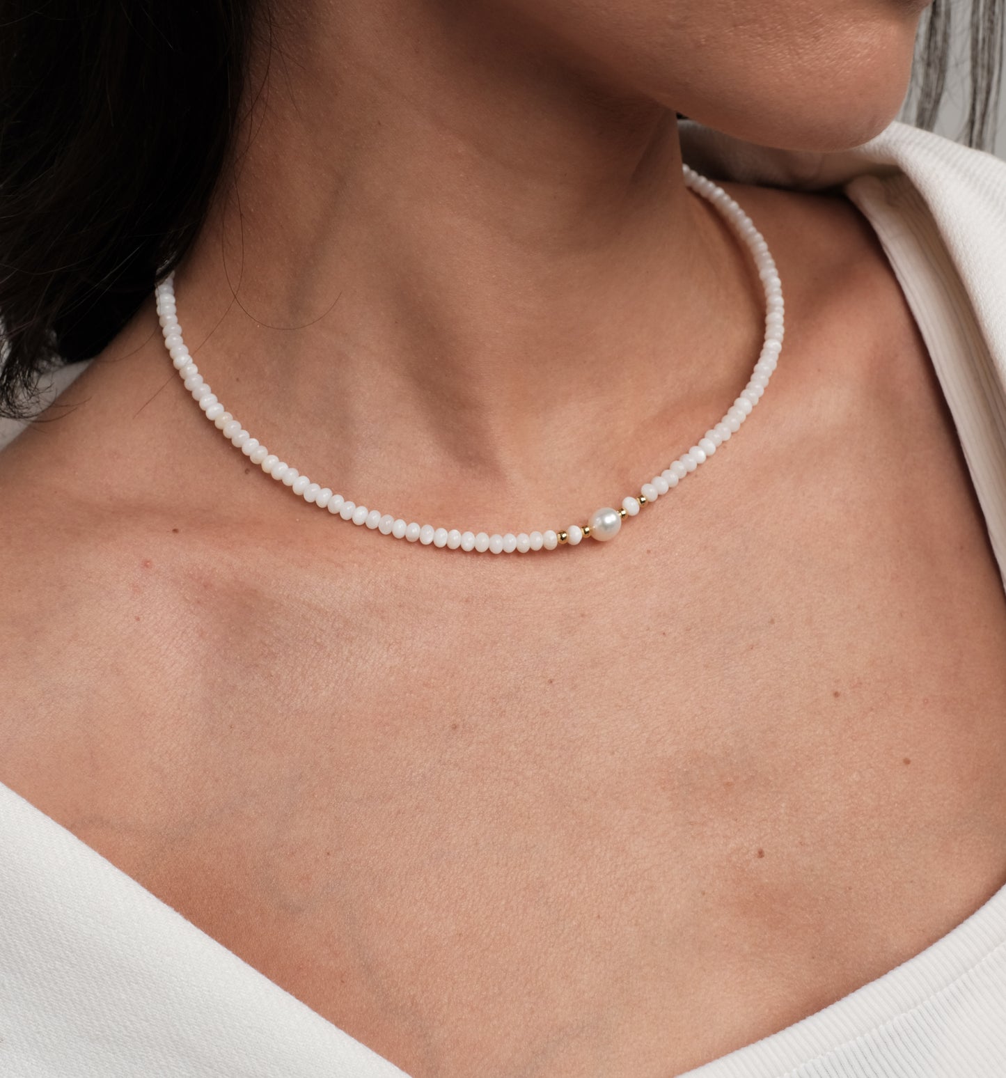 Natural pearl and moonstone necklace "Tiny moon"