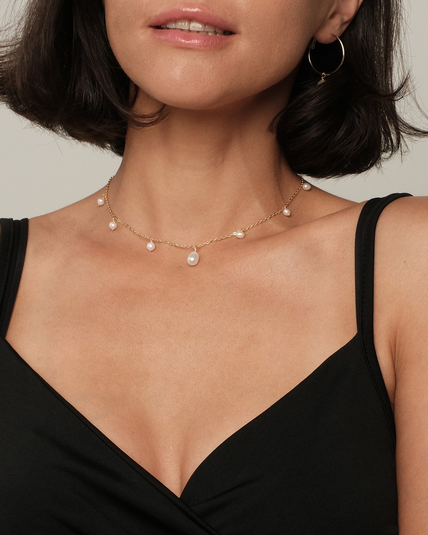 Gold plated necklace with natural pearls "Enni"
