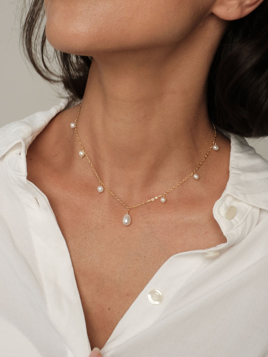 Gold plated necklace with natural pearls "Enni"