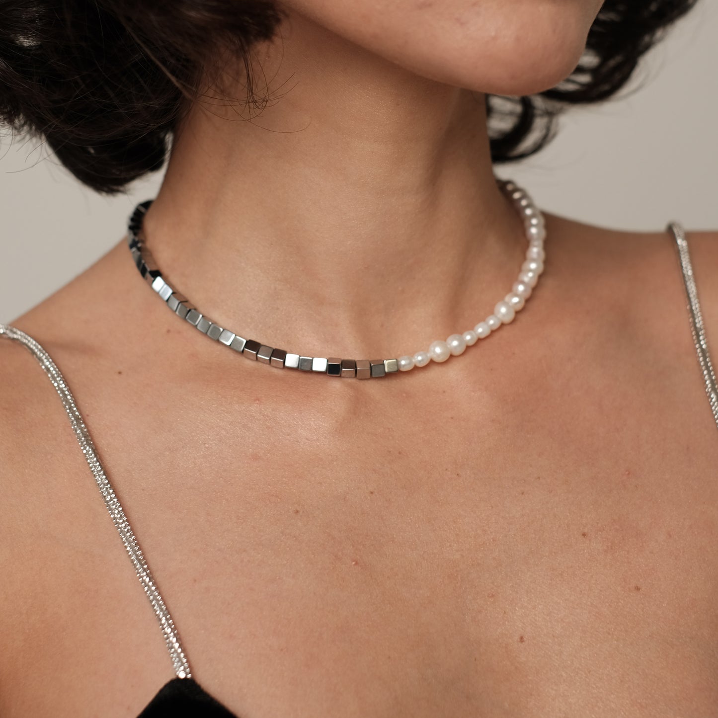 Natural pearl and hematite necklace 1