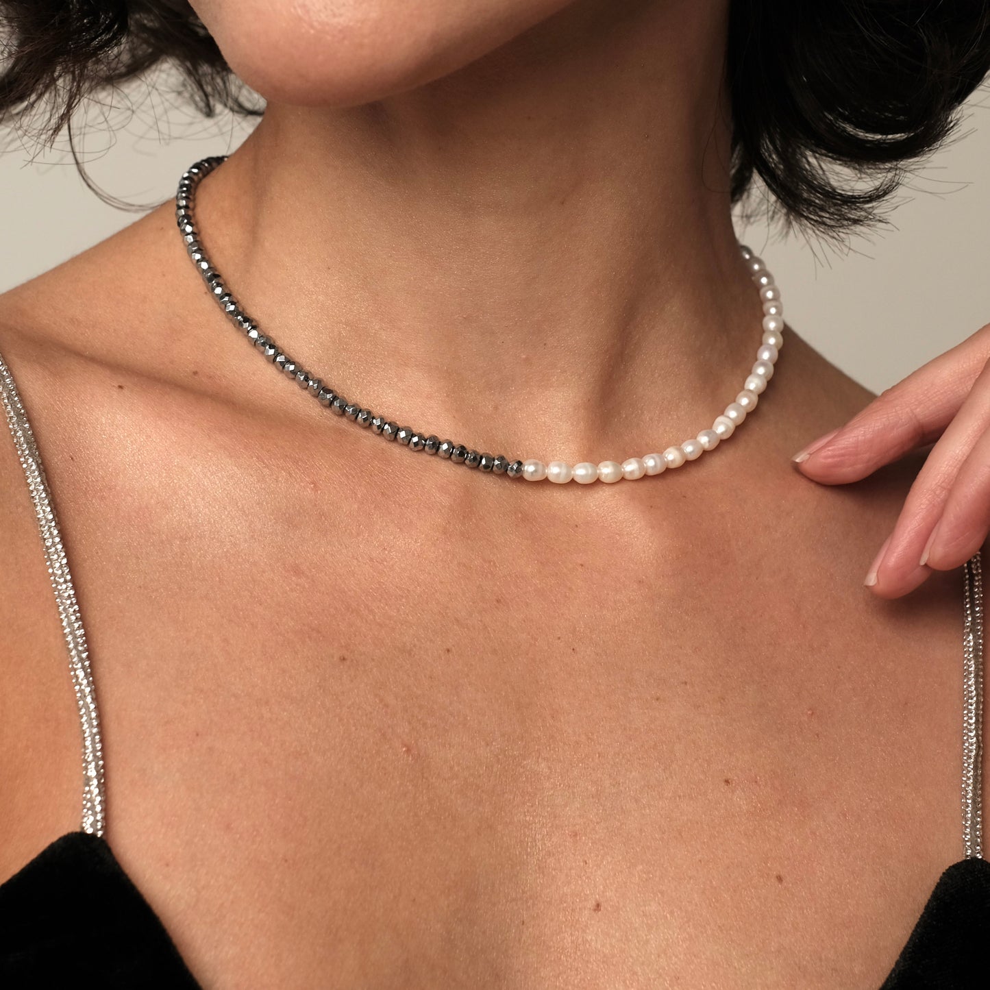 Natural pearl and hematite necklace 2