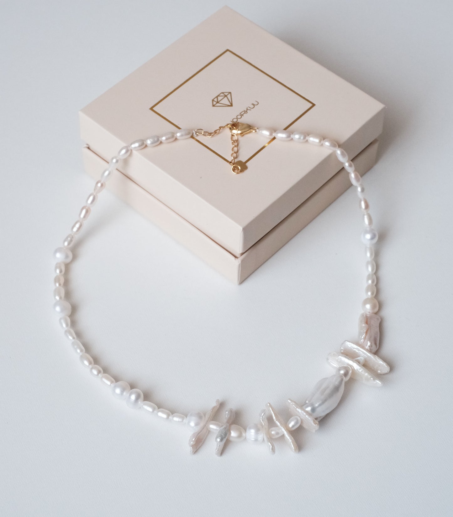 Natural pearl necklace Luina