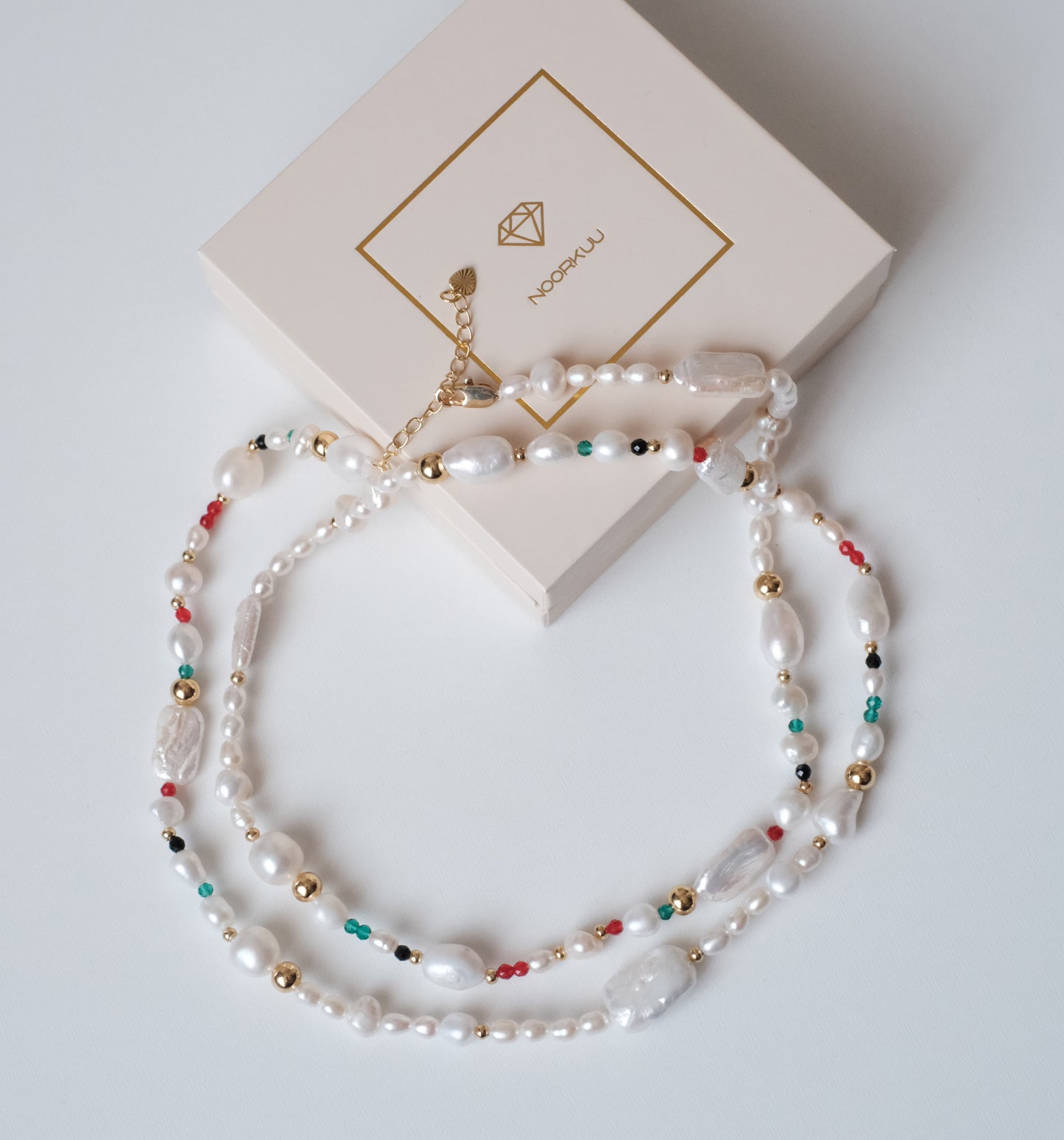 Natural pearl necklace "Longysh"