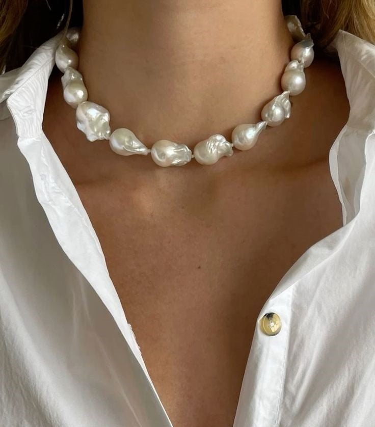 Baroque pearl necklace