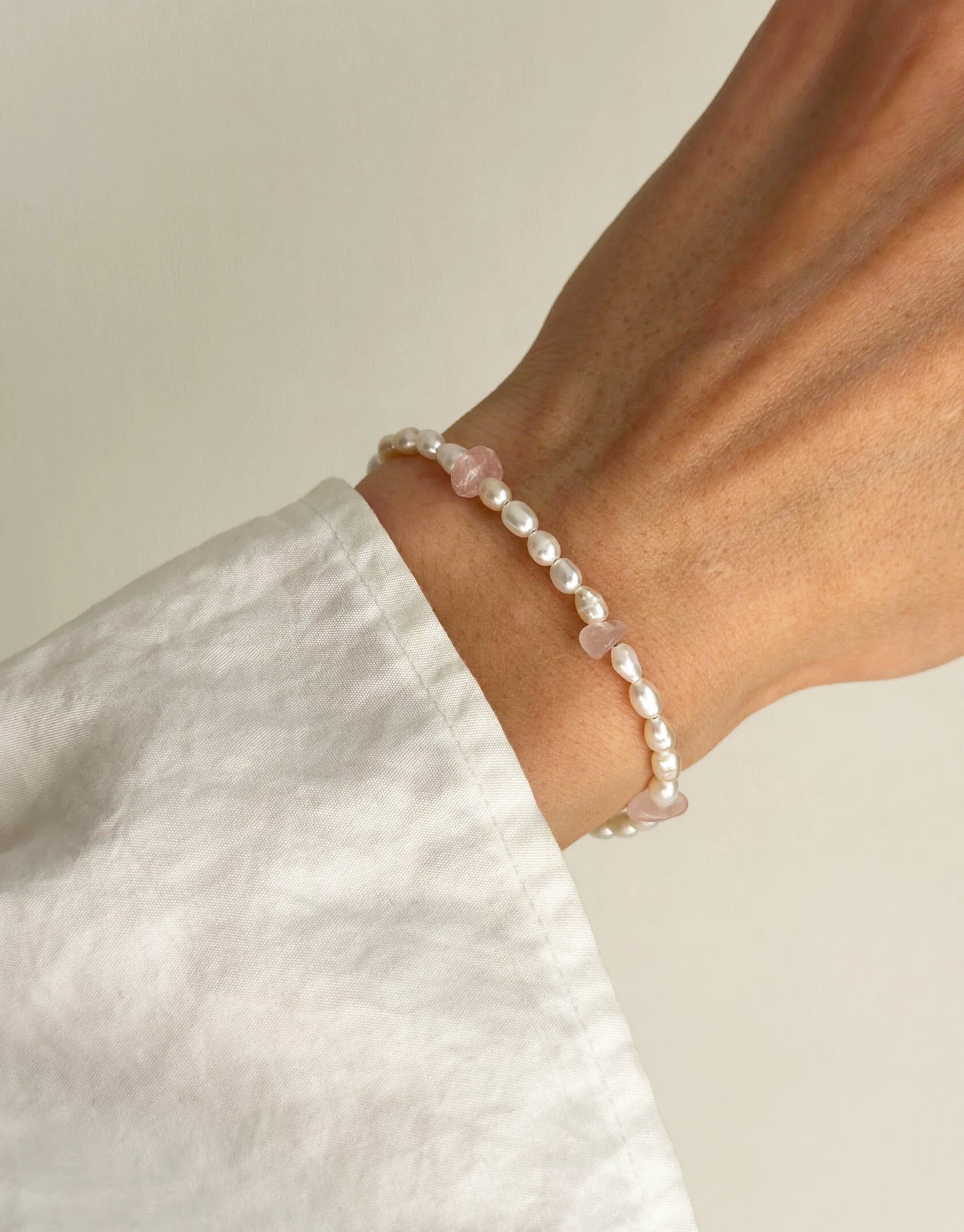 Pink quartz and pearl bracelet "Pink"