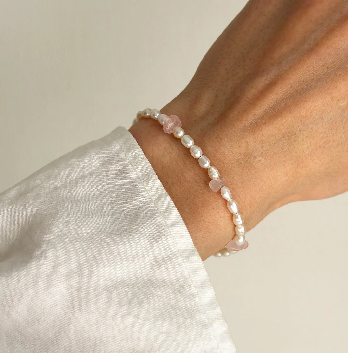 Pink quartz and pearl bracelet "Pink"