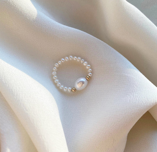 Natūralių perlų žiedas + sidabrinės detalės