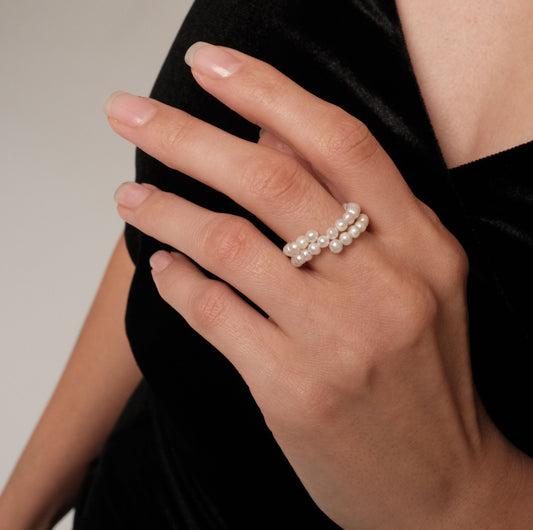 Ring with natural pearls