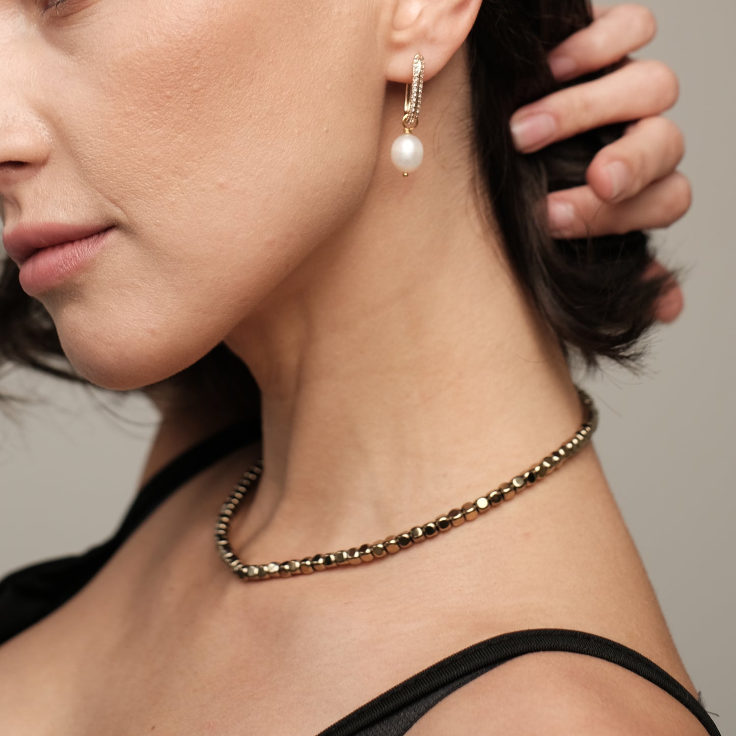 Apzeltīti auskari ar dabīgām pērlēm "Luula"