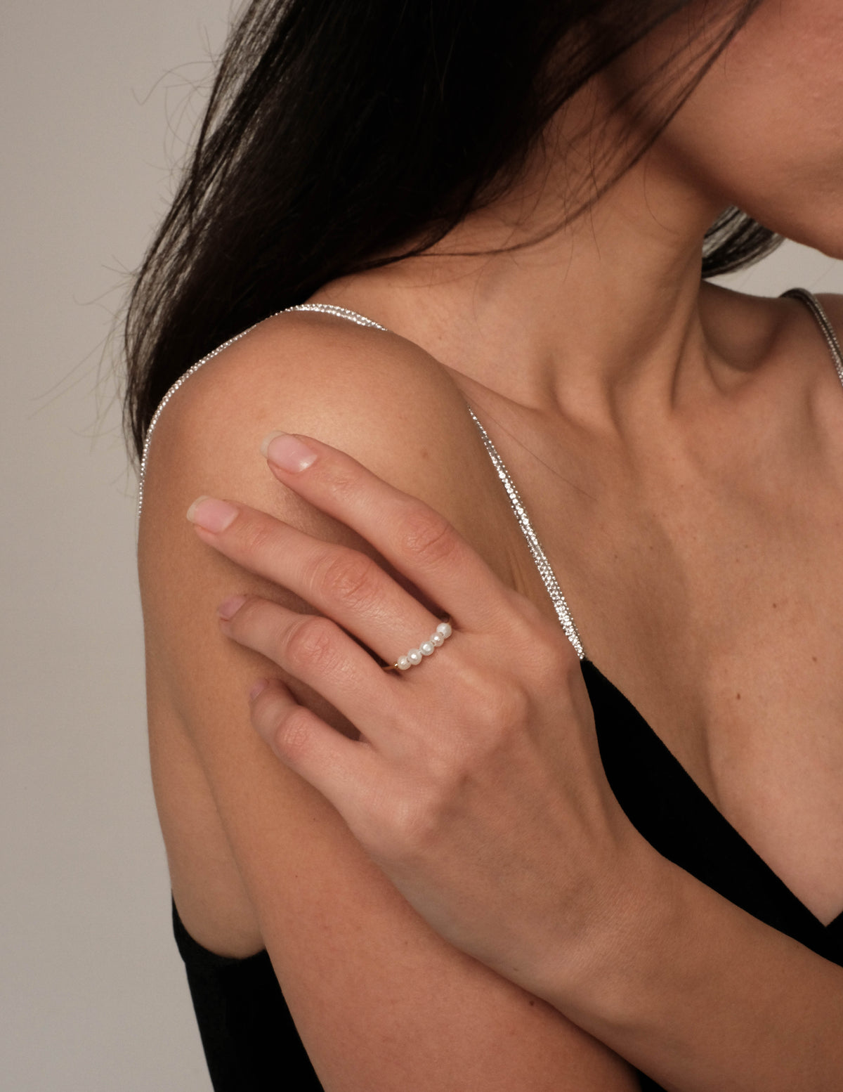 Ring with natural pearls