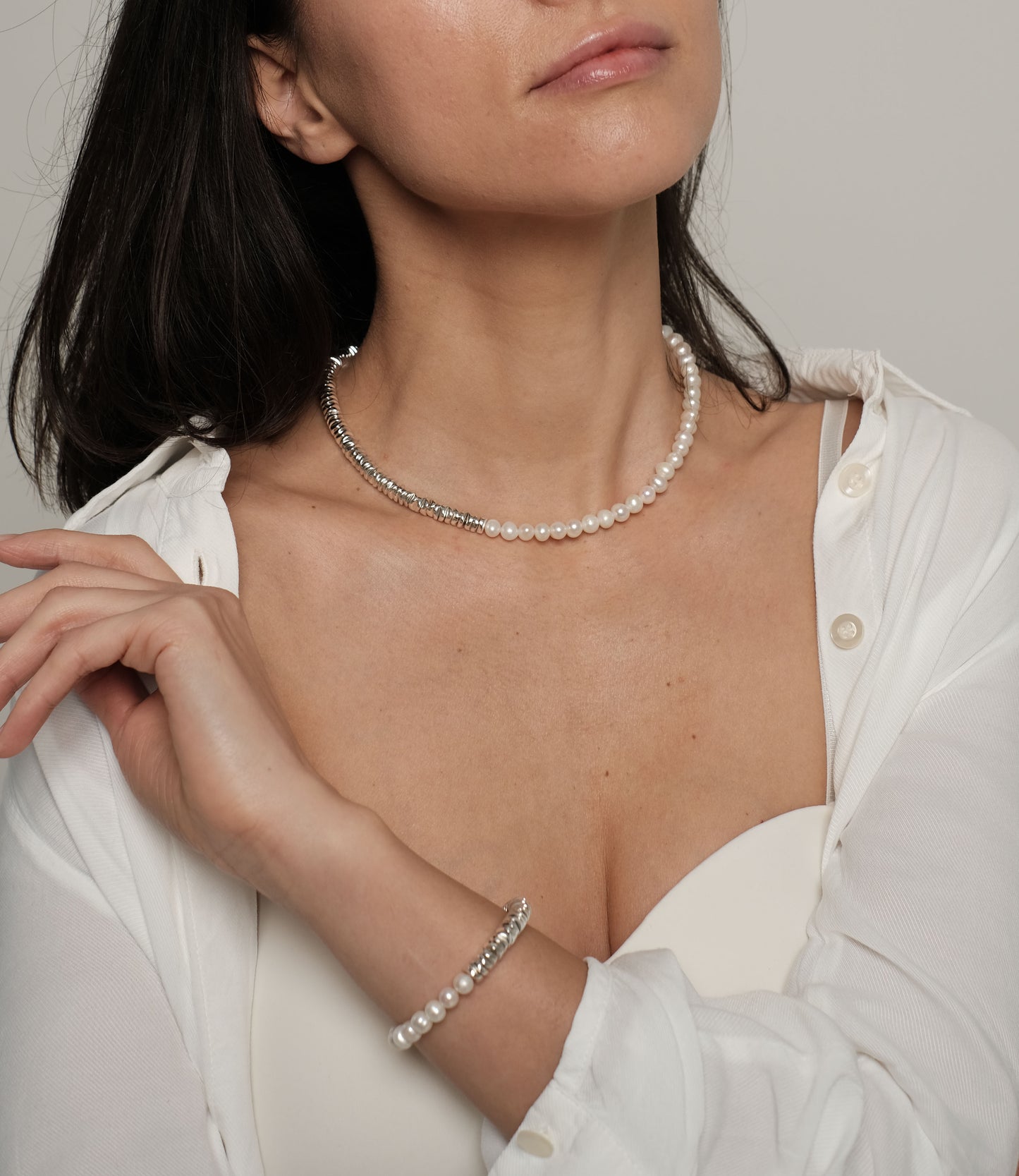 Hematite and pearl bracelet "Silver"