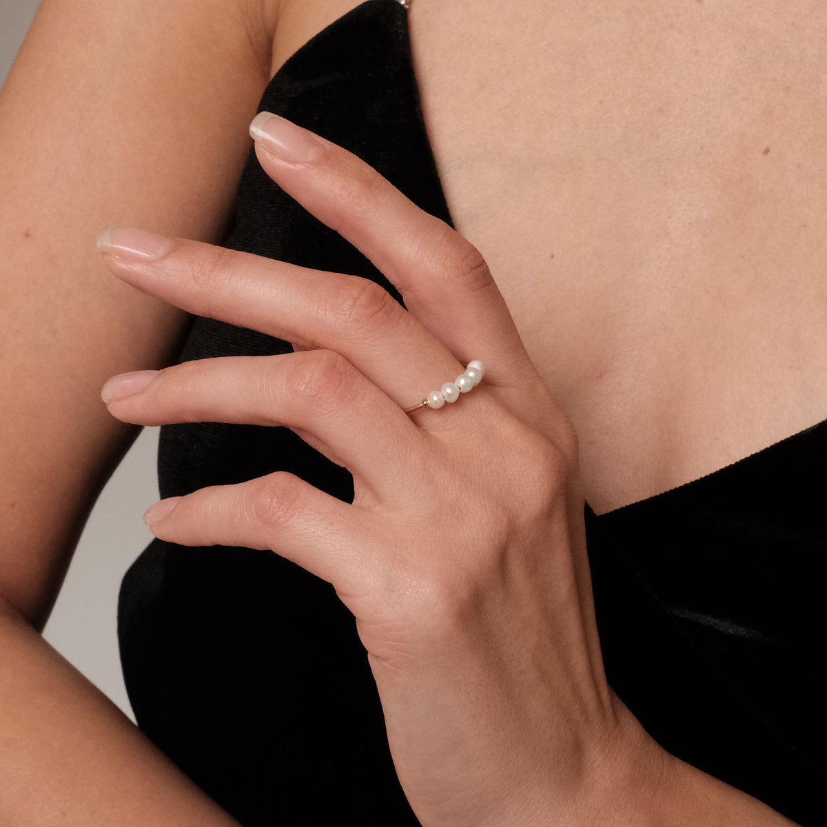 Ring with natural pearls