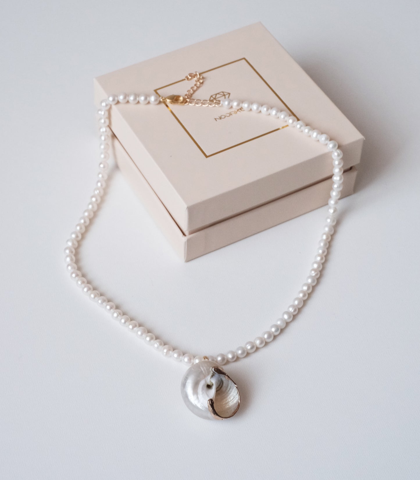 Set of necklaces "Golden shell"