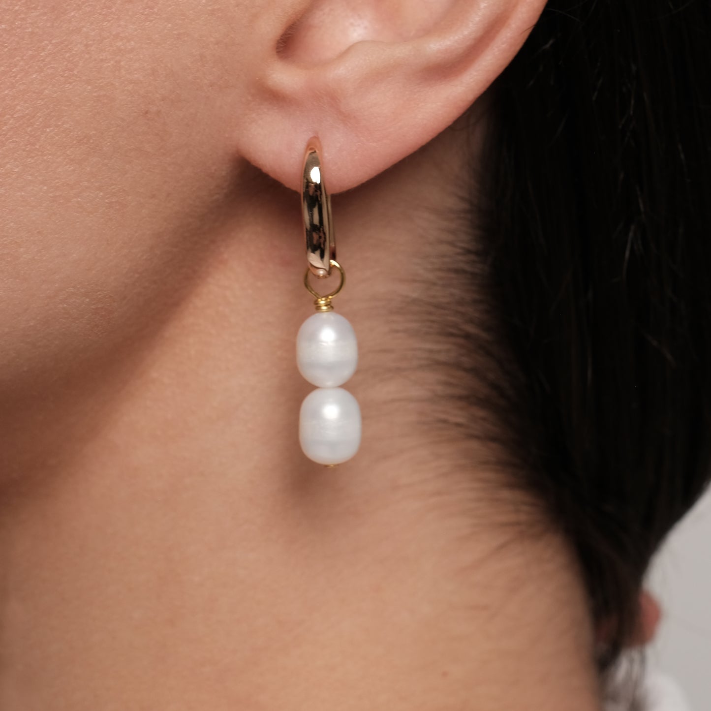 Apzeltīti auskari ar dabīgām pērlēm "Classic Small"