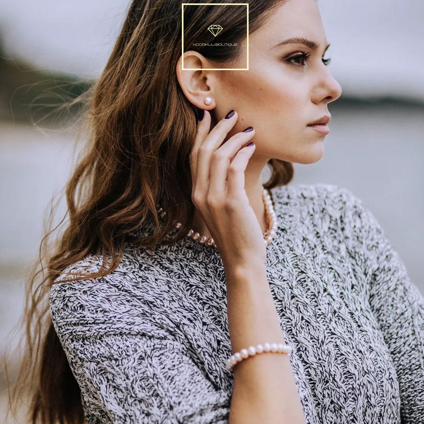 Natural Pearls Set: Earrings, Bracelet and Necklace