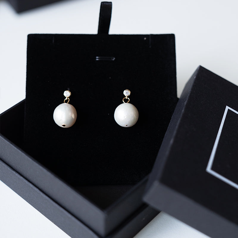 Gold plated earrings with natural pearls, 10mm